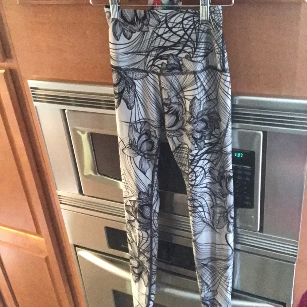 Beyond yoga leggings